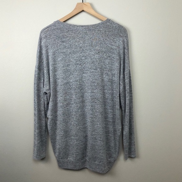 Aritzia Wilfred Free V-neck Oversized Sweater - Picture 3 of 4